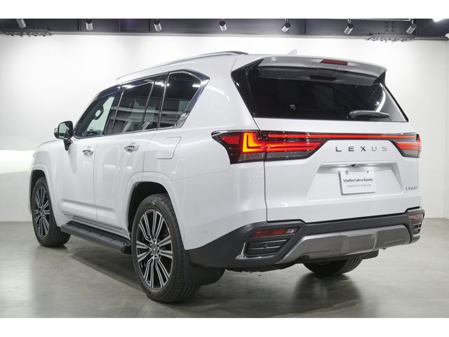 TOYOTA LEXUS LX600 2024