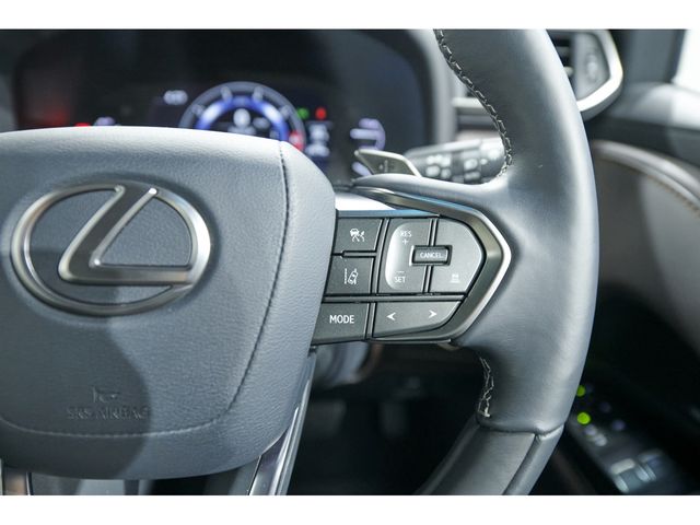 TOYOTA LEXUS LX600 2024