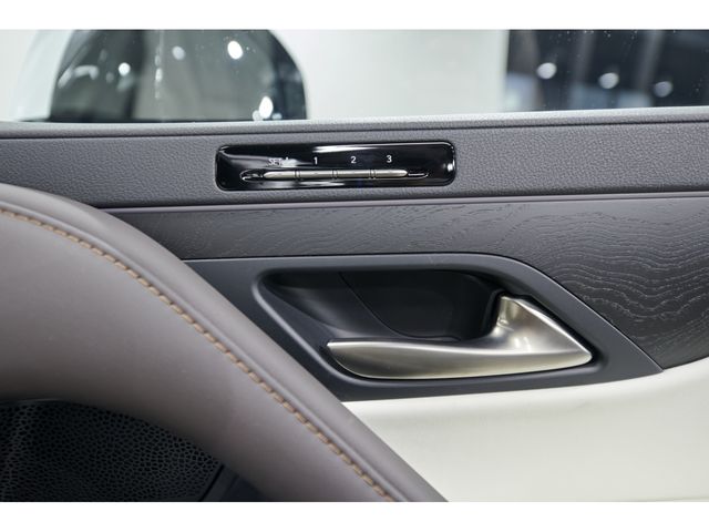 TOYOTA LEXUS LX600 2024