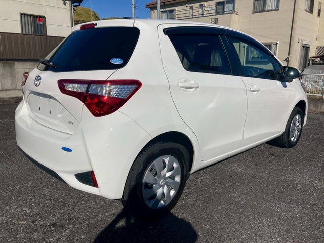 TOYOTA VITZ  4WD 2017