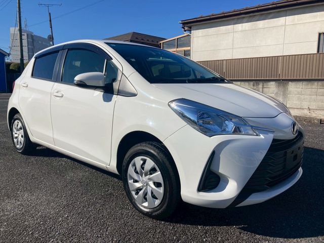 TOYOTA VITZ  4WD 2017