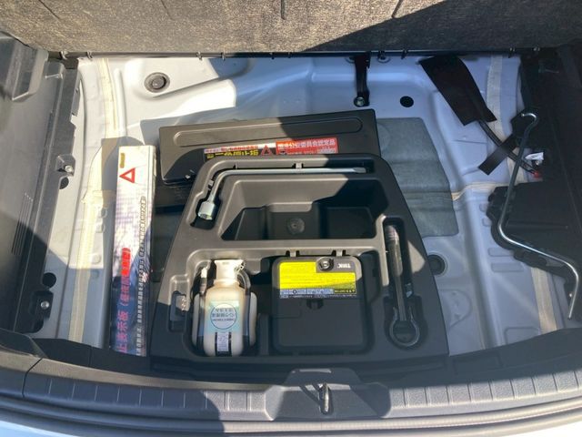 TOYOTA VITZ  4WD 2017