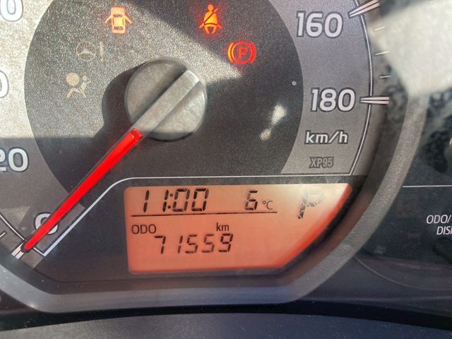 TOYOTA VITZ  4WD 2017