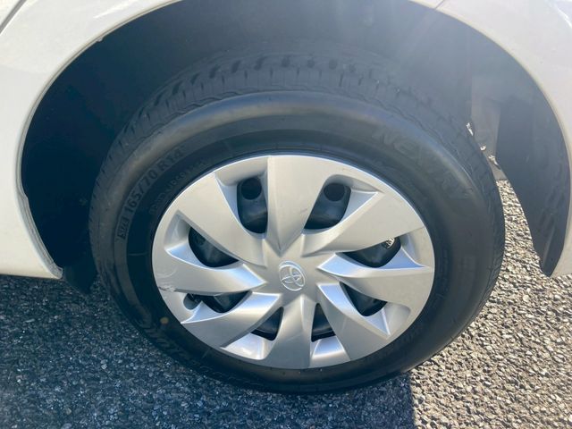 TOYOTA VITZ  4WD 2017