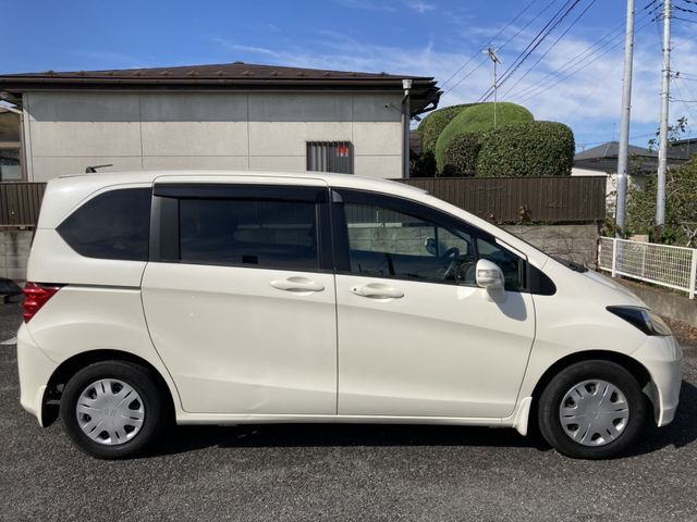 HONDA FREED 2011