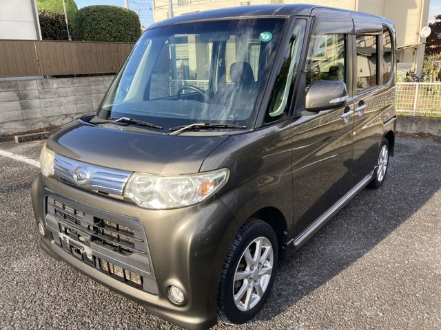 DAIHATSU TANTO CUSTOM 4WD 2010