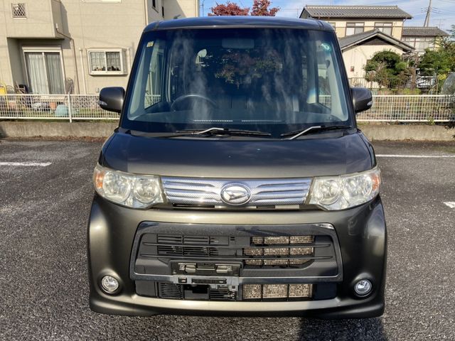 DAIHATSU TANTO CUSTOM 4WD 2010