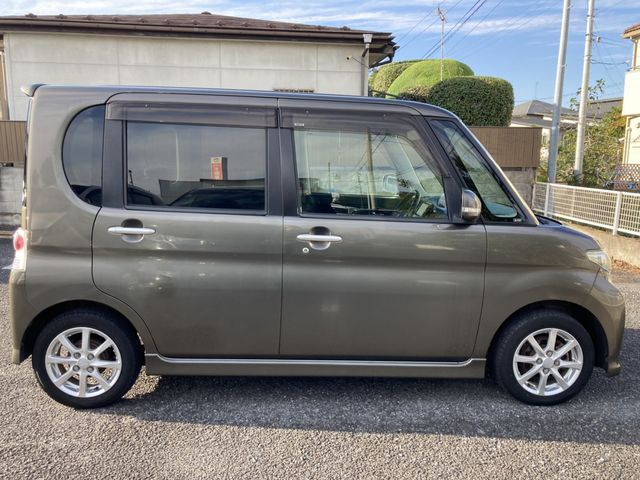 DAIHATSU TANTO CUSTOM 4WD 2010