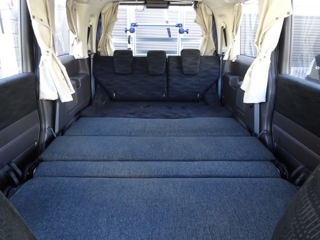 HONDA STEPWAGON 2013