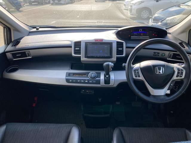 HONDA FREED HYBRID 2014