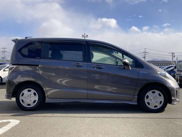 HONDA FREED HYBRID 2014