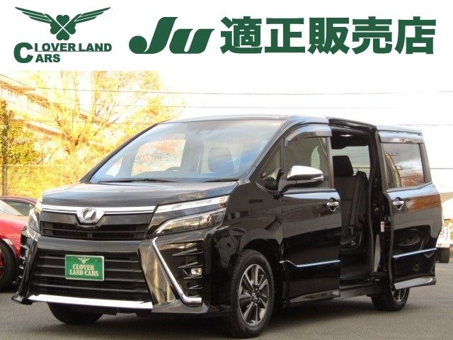 TOYOTA VOXY 2018