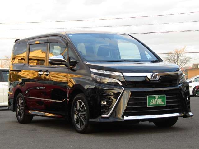 TOYOTA VOXY 2018