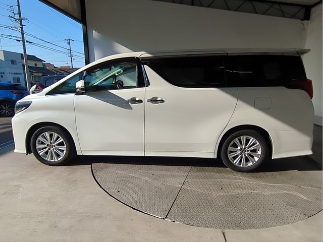 TOYOTA ALPHARD 2018