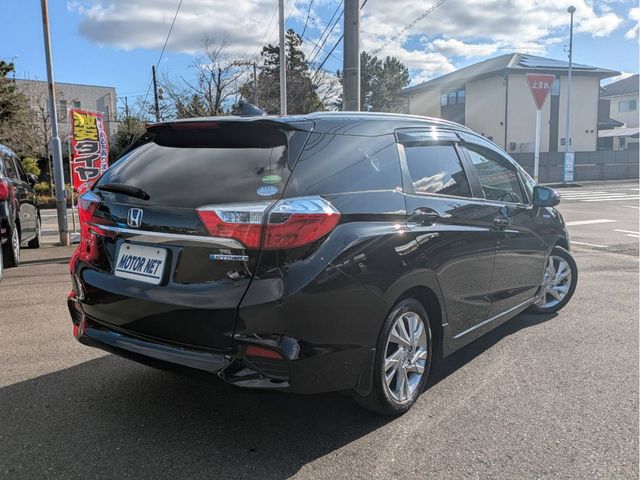 HONDA SHUTTLE HYBRID 2016