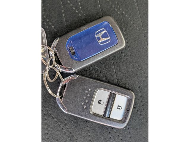 HONDA SHUTTLE HYBRID 2016