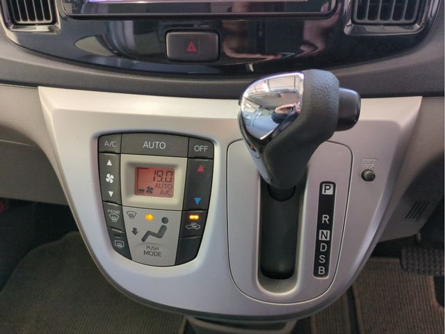 TOYOTA PIXIS EPOCH 2013