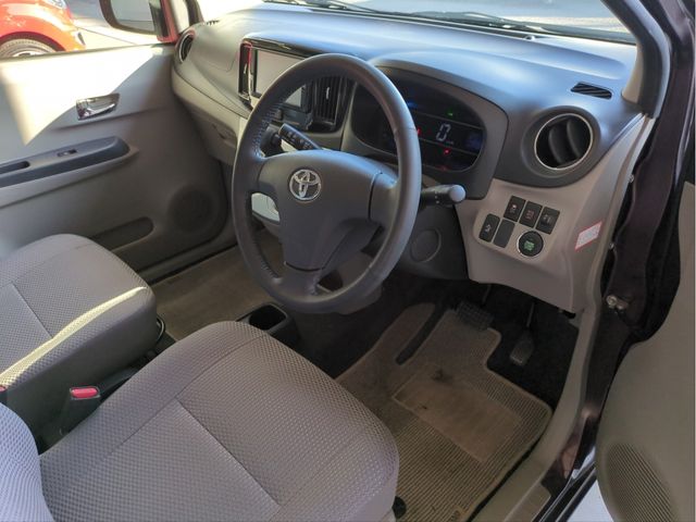 TOYOTA PIXIS EPOCH 2013