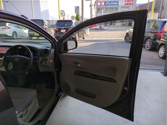 TOYOTA PIXIS EPOCH 2013