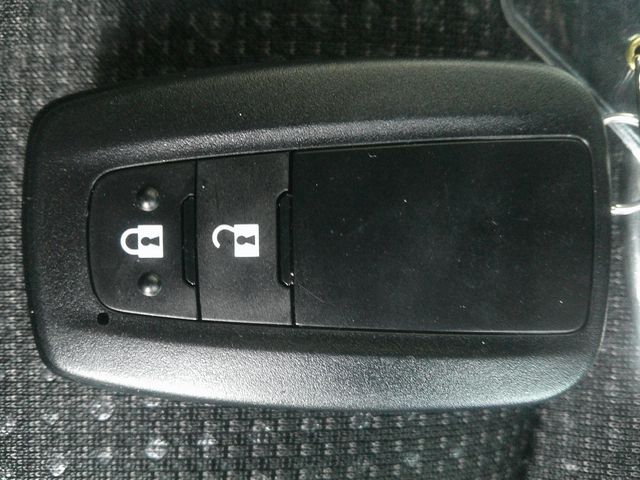 TOYOTA PRIUS 4WD 2021