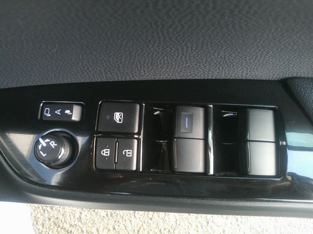 TOYOTA PRIUS 4WD 2021