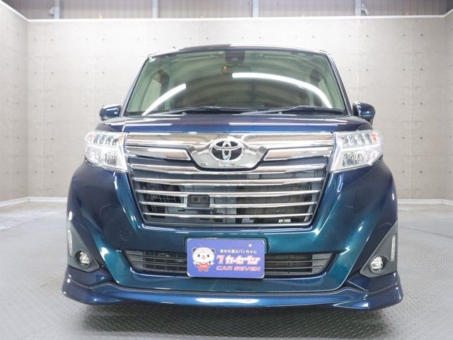 TOYOTA ROOMY 2017