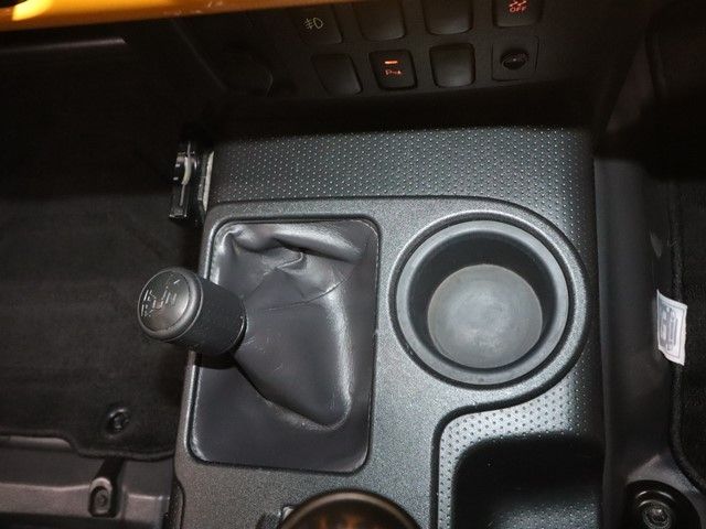 TOYOTA FJ CRUISER 4WD 2012