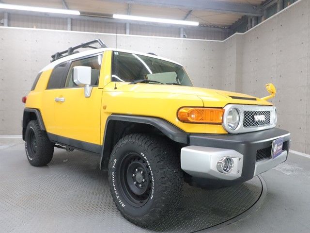 TOYOTA FJ CRUISER 4WD 2012