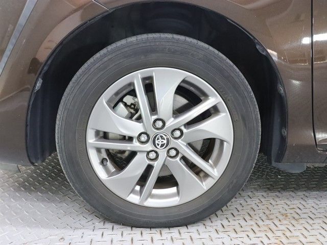 TOYOTA SIENTA HYBRID 2016