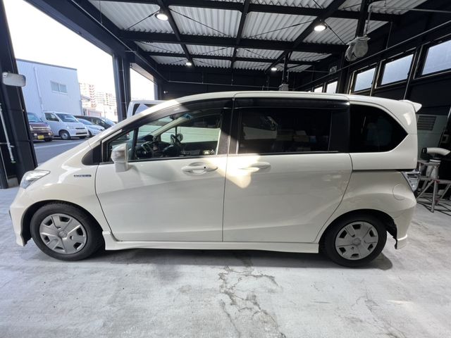 HONDA FREED HYBRID 2012