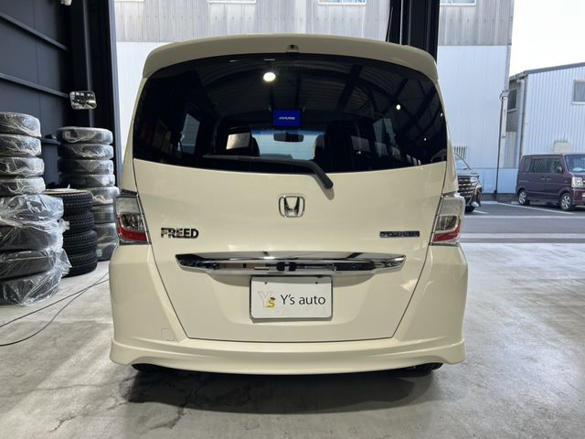HONDA FREED HYBRID 2012