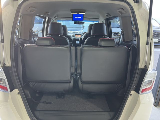 HONDA FREED HYBRID 2012