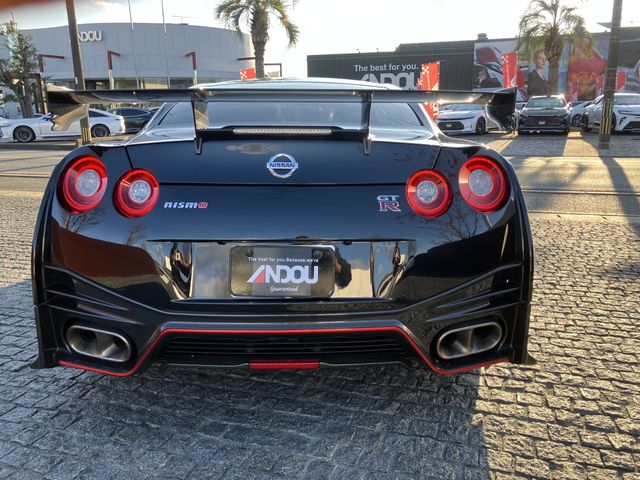 NISSAN GT-R 2015