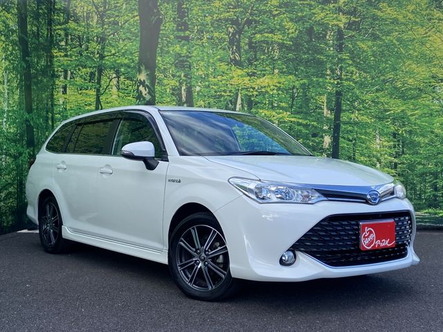 TOYOTA COROLLA FIELDER HYBRID 2015