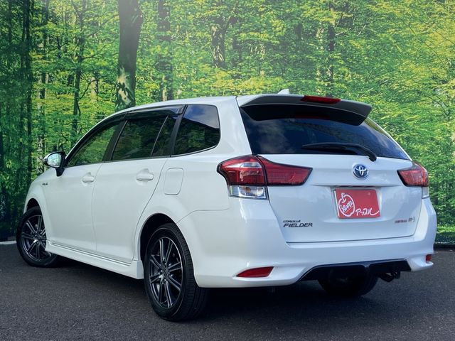 TOYOTA COROLLA FIELDER HYBRID 2015