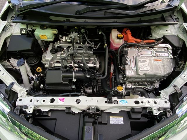 TOYOTA COROLLA FIELDER HYBRID 2015