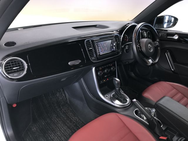 VOLKSWAGEN VOLKSWAGEN The BEETLE 2018