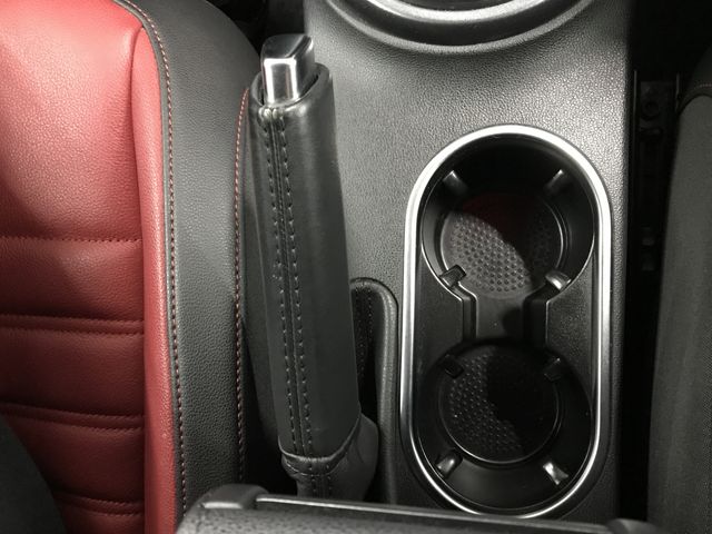 VOLKSWAGEN VOLKSWAGEN The BEETLE 2018