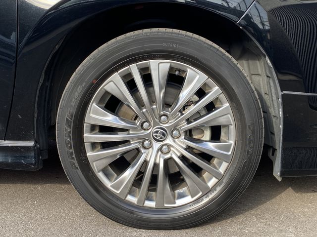 TOYOTA HARRIER HYBRID 2019