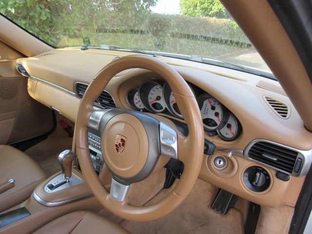 PORSCHE PORSCHE 911 2005