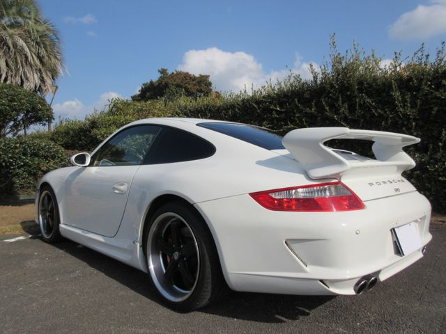 PORSCHE PORSCHE 911 2005