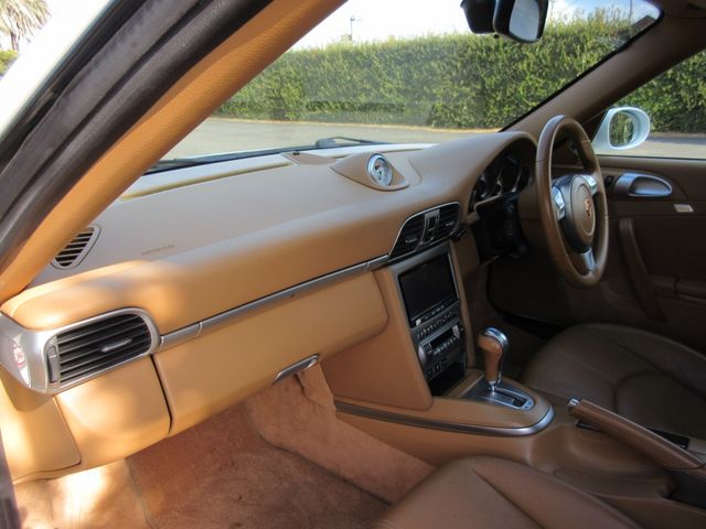 PORSCHE PORSCHE 911 2005