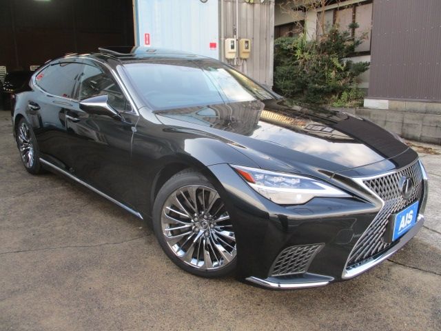 TOYOTA LEXUS LS500 2023