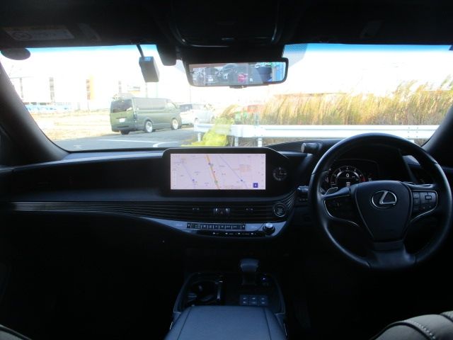 TOYOTA LEXUS LS500 2023