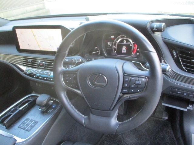 TOYOTA LEXUS LS500 2023