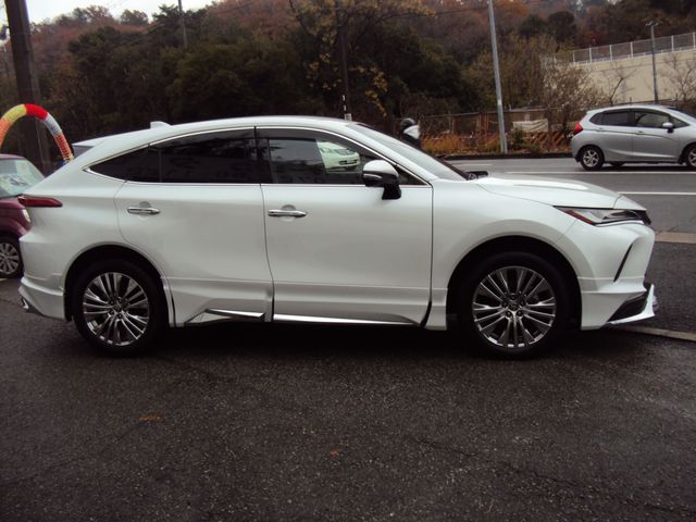 TOYOTA HARRIER 2WD 2023