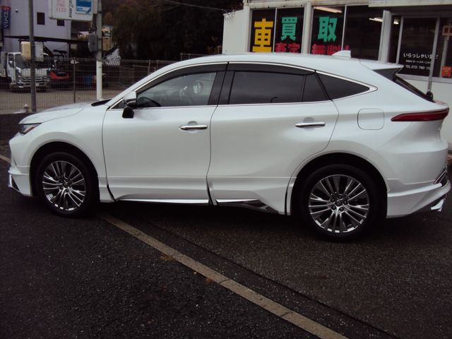 TOYOTA HARRIER 2WD 2023