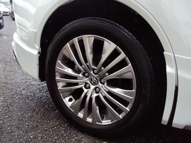 TOYOTA HARRIER 2WD 2023