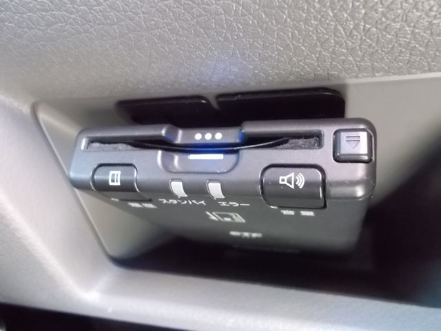 NISSAN NV350 CARAVAN 4WD 2019