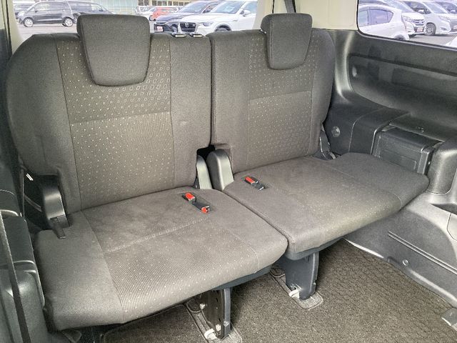 TOYOTA VOXY 4WD 2014